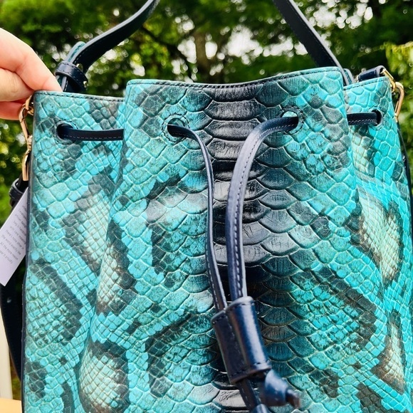 Brahmin Marlowe Blue Waterford Bucket Bag Leather NWT - Picture 10 of 11